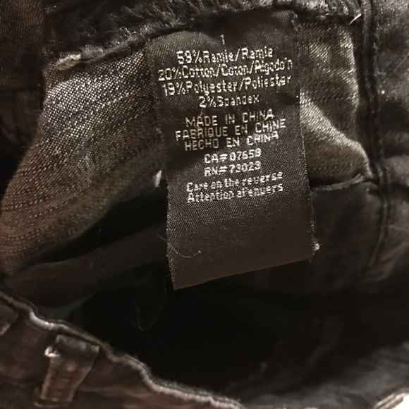 Black shorts - Picture 3 of 3